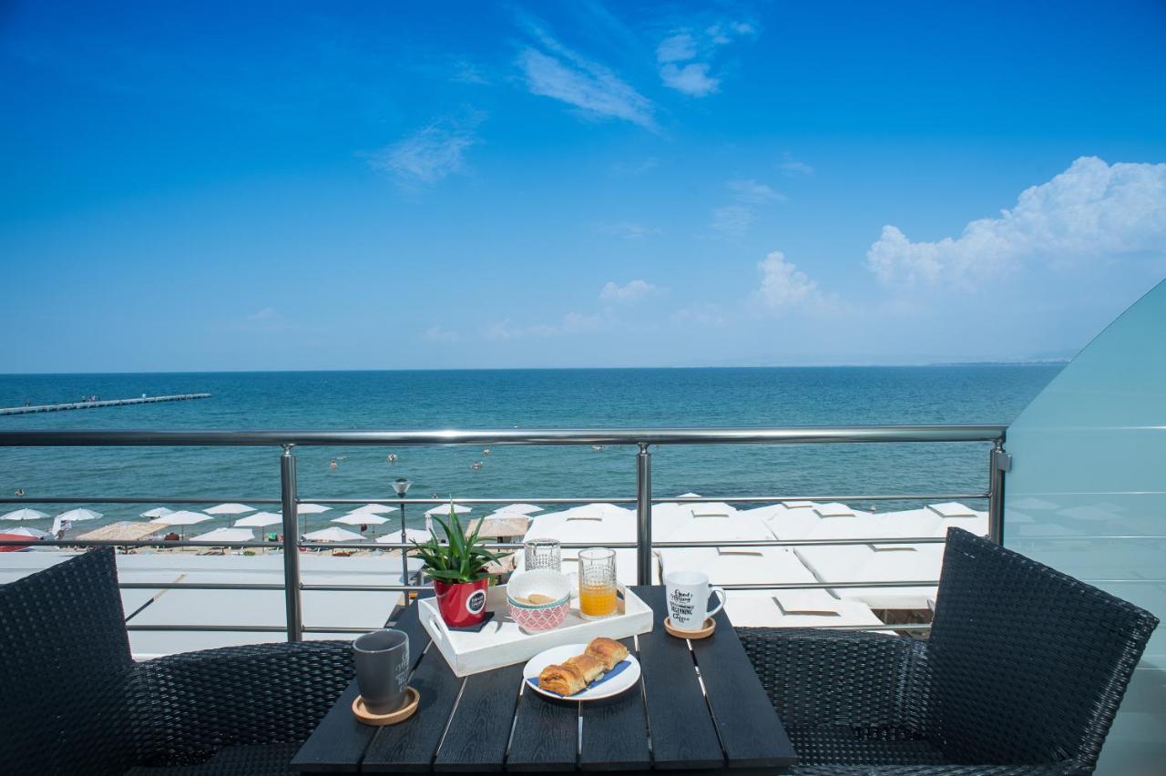 Lux Vip Apartments Peraía Екстериор снимка